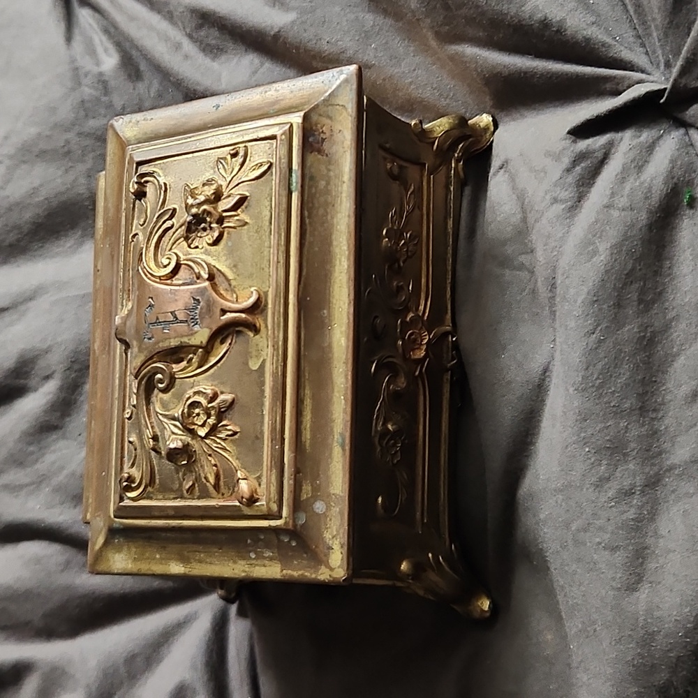 WB Casket trinket jewelry box